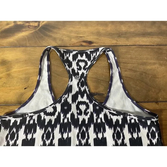 Lululemon Ikat Cool Racerback Tank Black Purple Women's Size 6 Logo Print - Picture 7 of 8
